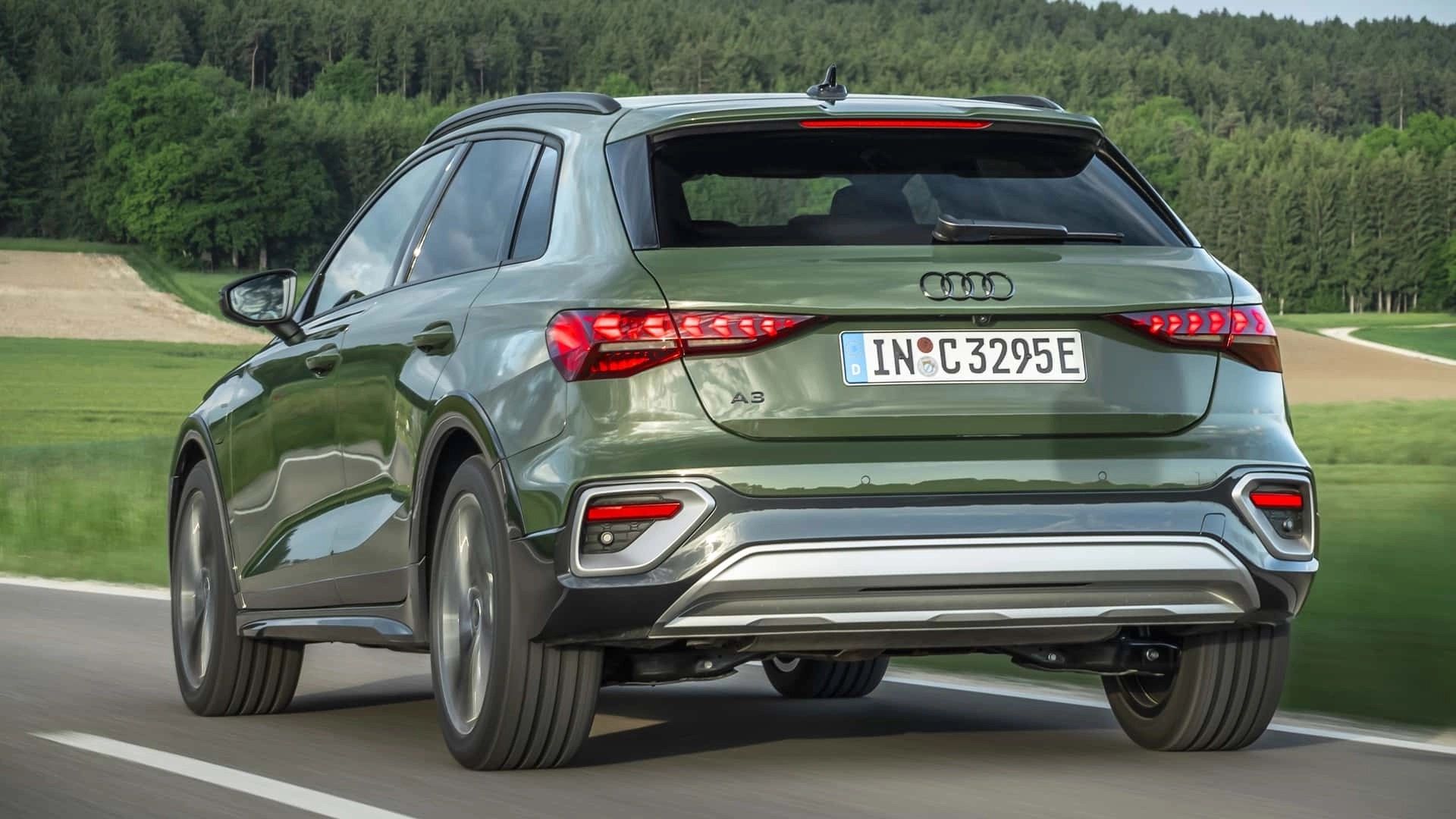 Audi a3 allstreet e hybrid 2026 (1)